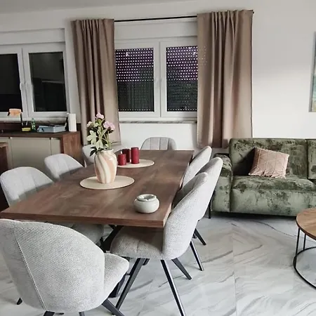 Luka Apartment *